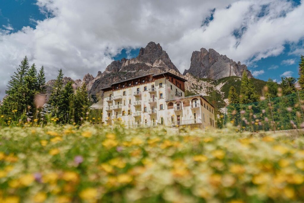B&B HOTEL Passo Tre Croci Cortina - Cortina d'Ampezzo İtalya