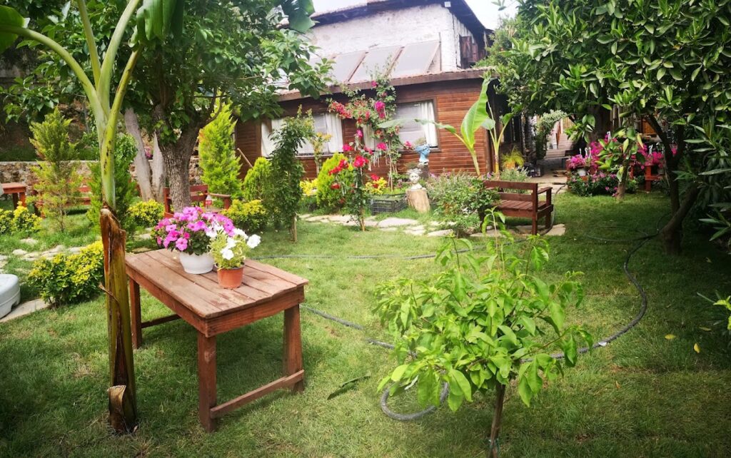 Demeter Rose Stonehouse Pansion - Saklıkent kayak merkezi oteli