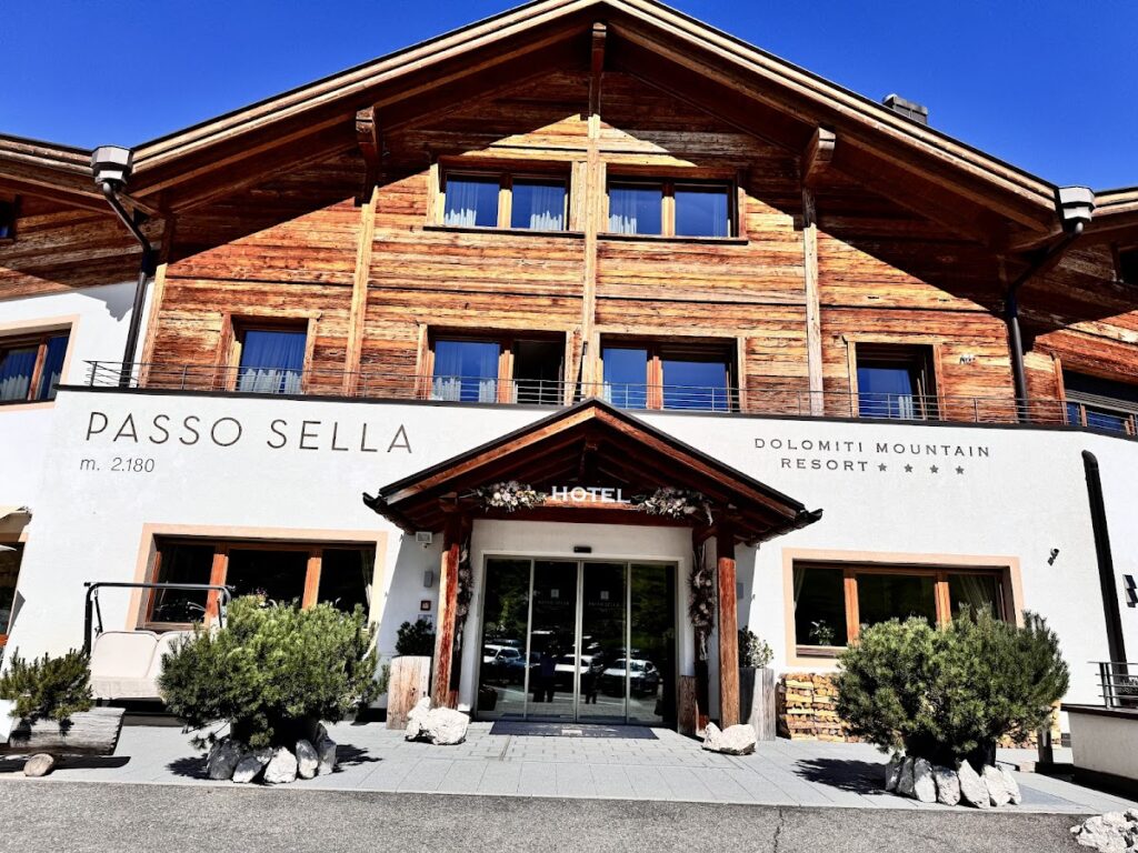 Hotel Passo Sella Dolomiti Mountain Resort - Val Gardena (Selva) İtalya