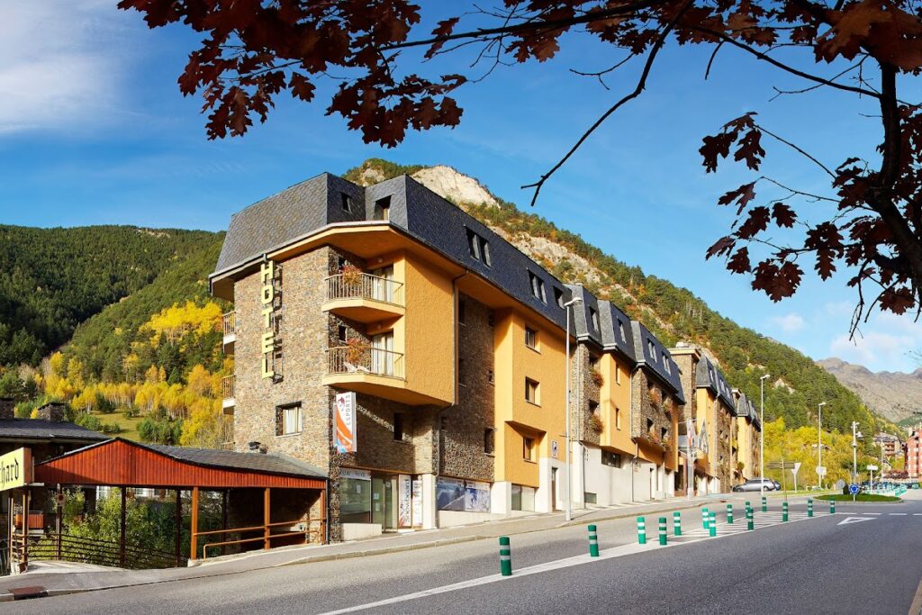 Hotel Sant Gothard — Ski en Arinsal - Vallnord (Pal-Arinsal) Andorra
