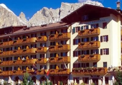 Hotel Villa Argentina Cortina d'Ampezzo - Cortina d'Ampezzo İtalya