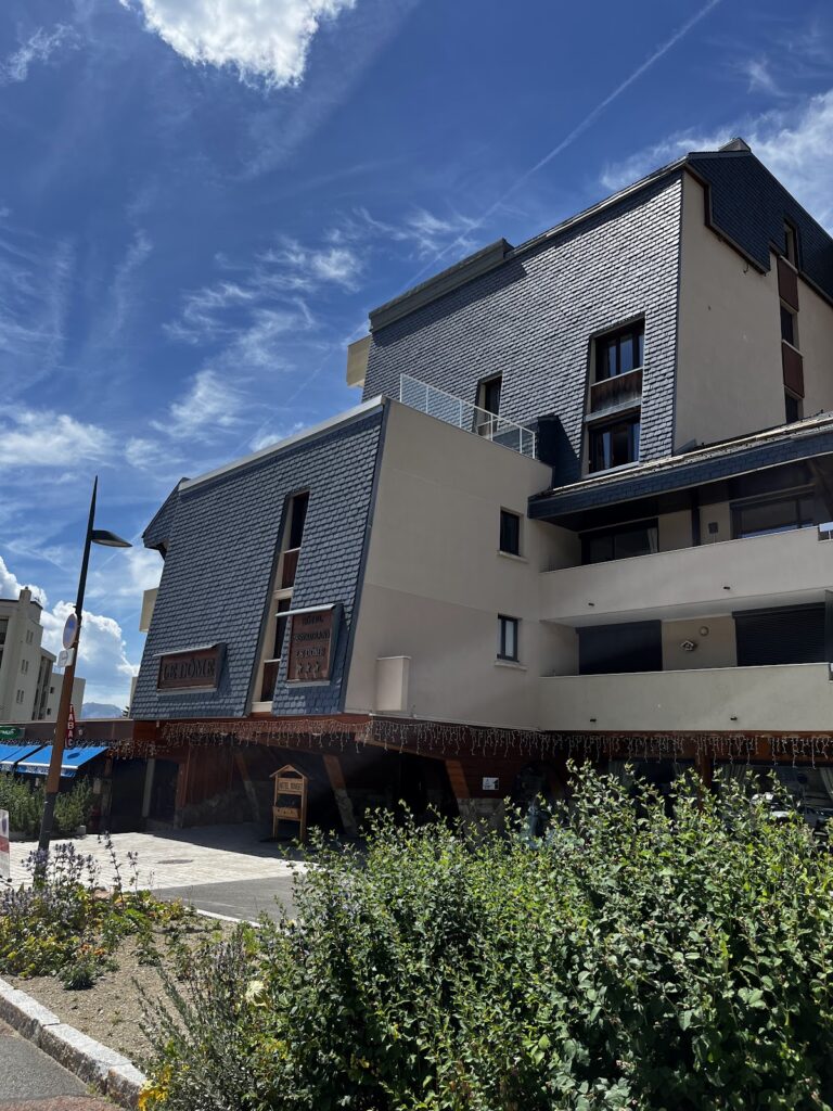 Le Dôme - Alpe d'Huez Fransa